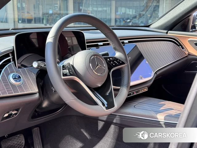 Mercedes-Benz E-Class 2024 Черный из Китая, фото 3
