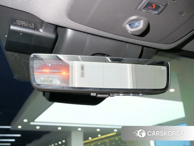 Toyota Granvia 2023 Черный из Китая, фото 3