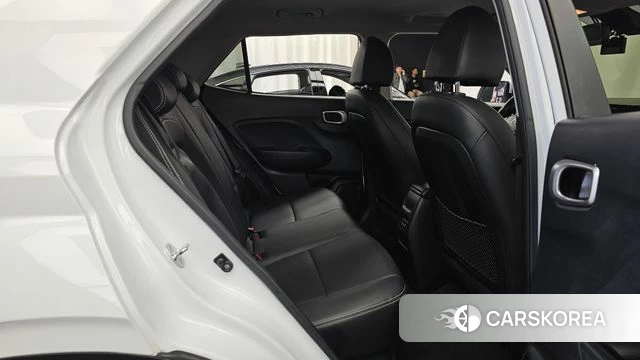 Hyundai Venue 2023 Белый из Кореи, фото 3