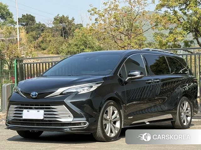 Toyota Sienna 2023 Черный из Китая, фото 3