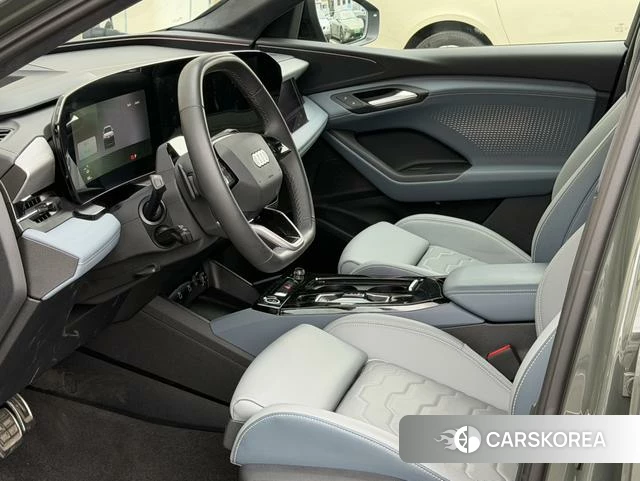 Audi Q6L 2025 Зеленый из Китая, фото 3