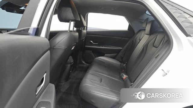 Hyundai The New Avante Hybrid (CN7) 2023 Белый из Кореи, фото 3