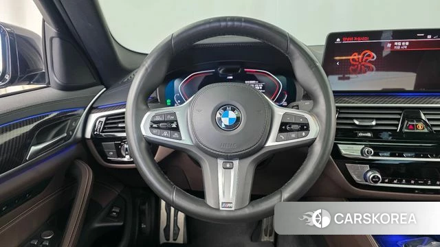 BMW 5 Series (G30) 2021 Черный из Кореи, фото 3