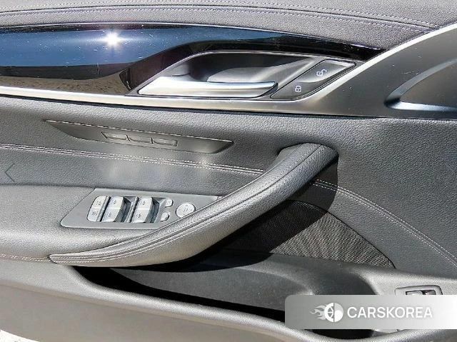 BMW 5 Series (G30) 2022 Серый из Кореи, фото 3
