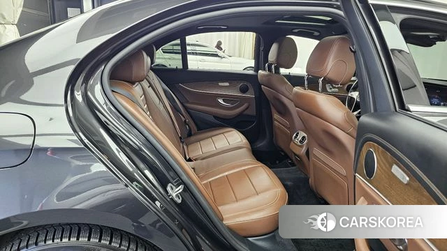Mercedes-Benz E-Class W213 2021 Серый из Кореи, фото 3