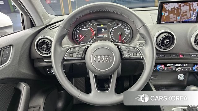 Audi New A3 2018 Белый из Кореи, фото 3