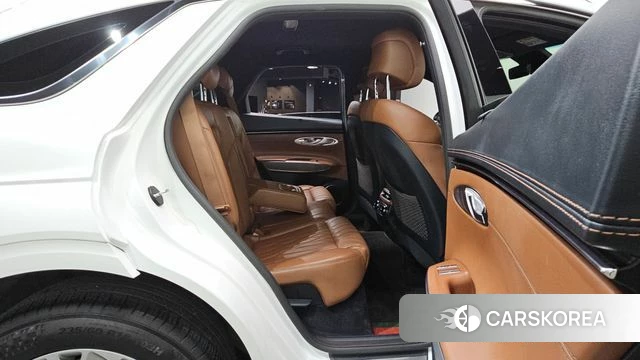 Genesis GV70 2023 Белый из Кореи, фото 3
