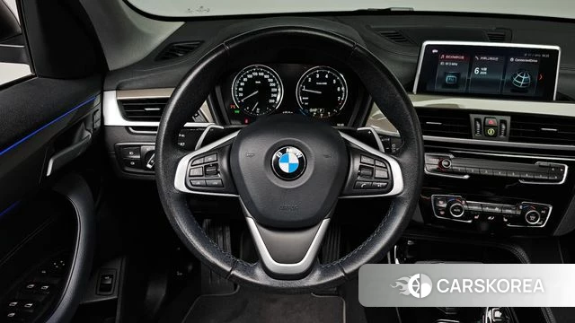 BMW X1 (F48) 2021 Черный из Кореи, фото 3