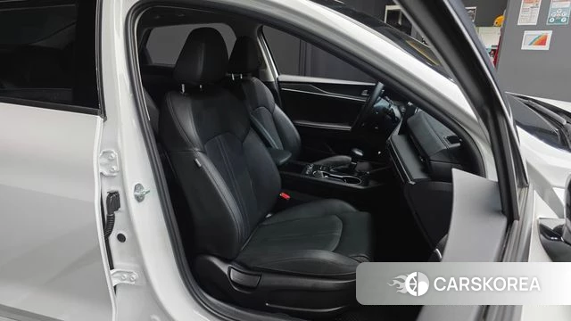 Kia The New K5 3rd generation 2024 Белый из Кореи, фото 3