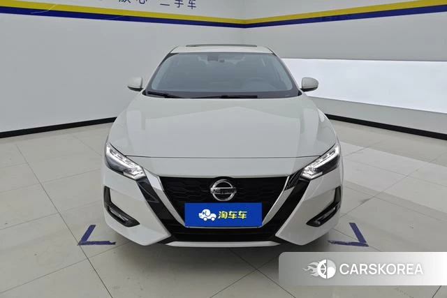 Nissan Sylphy 2022 Белый из Китая, фото 3