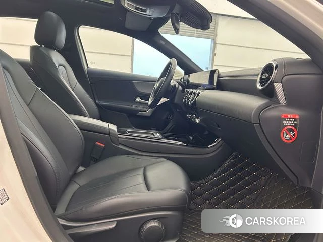 Mercedes-Benz A-Class 2023 Белый из Китая, фото 3