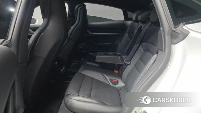 Porsche Taycan 2025 Белый из Кореи, фото 3