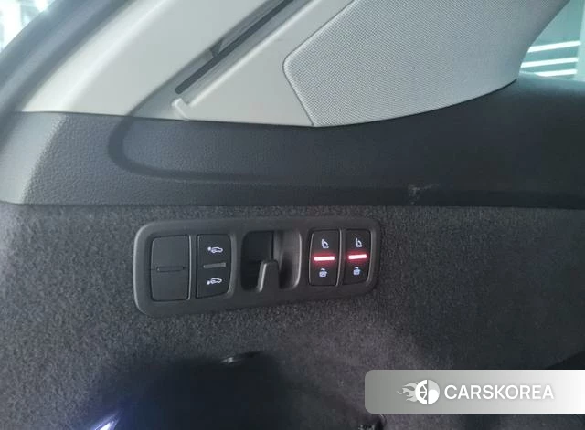 Audi Q7 2021 Черный из Китая, фото 3