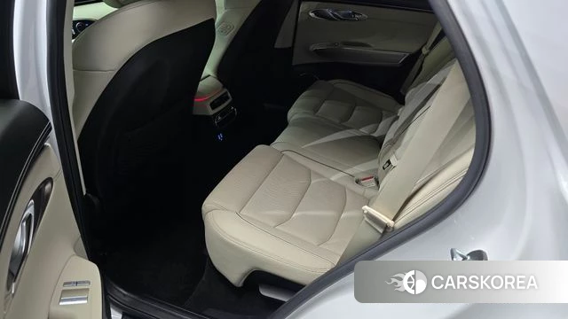 Genesis GV70 2024 Белый из Кореи, фото 3