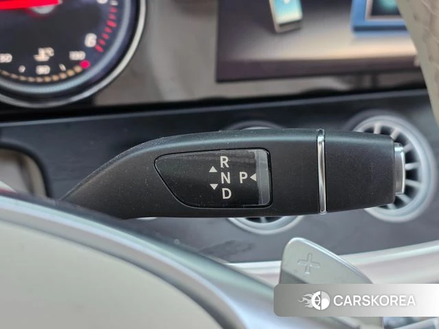 Mercedes-Benz E-Class W213 2018 Белый из Кореи, фото 3