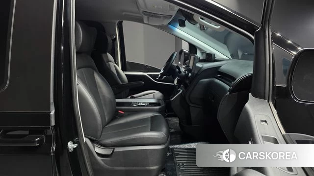 Hyundai Staria 2022 Черный из Кореи, фото 3