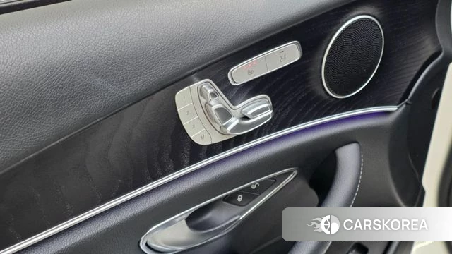 Mercedes-Benz E-Class W213 2019 Белый из Кореи, фото 3