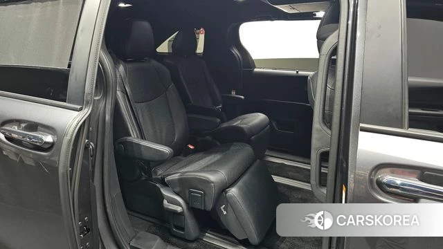 Toyota Sienna 4th Generation 2025 Серый из Кореи, фото 3