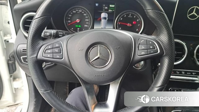 Mercedes-Benz GLC-Class X253 2018 Белый из Кореи, фото 3