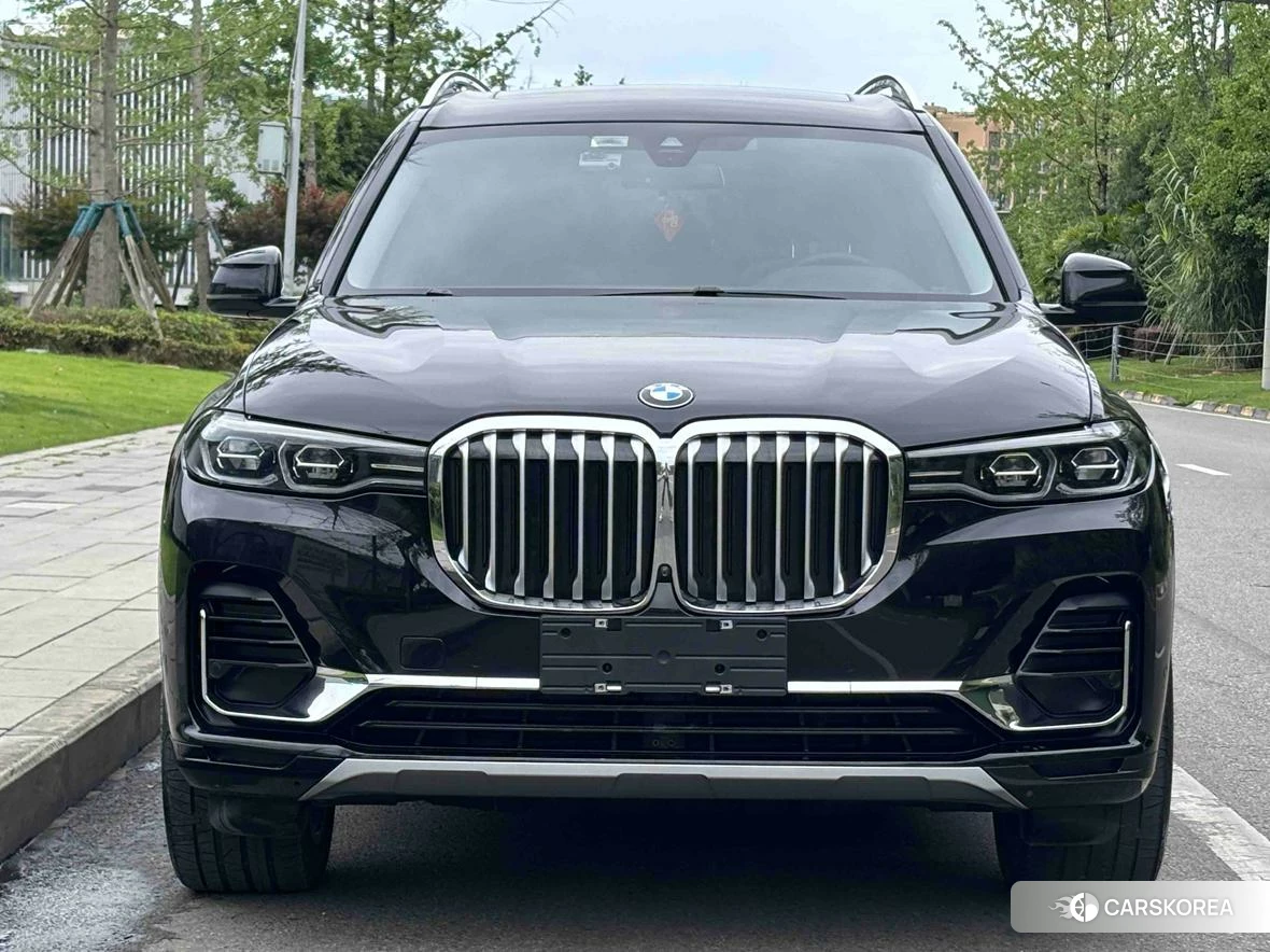 BMW X7 2021 Черный из Китая, фото 3