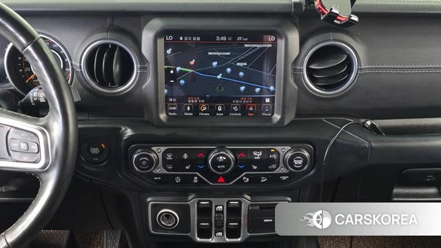 Jeep Wrangler (JL) 2018 Серебряный из Кореи, фото 3