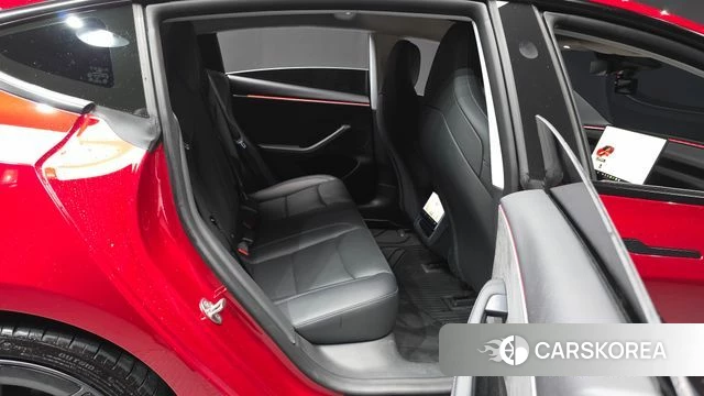 Tesla Model 3 2024 Красный из Кореи, фото 3