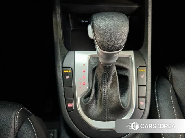 Kia The New K3 2nd generation 2023 Белый из Кореи, фото 3