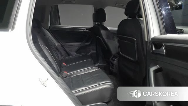 Volkswagen Tiguan second Generation 2020 Белый из Кореи, фото 3