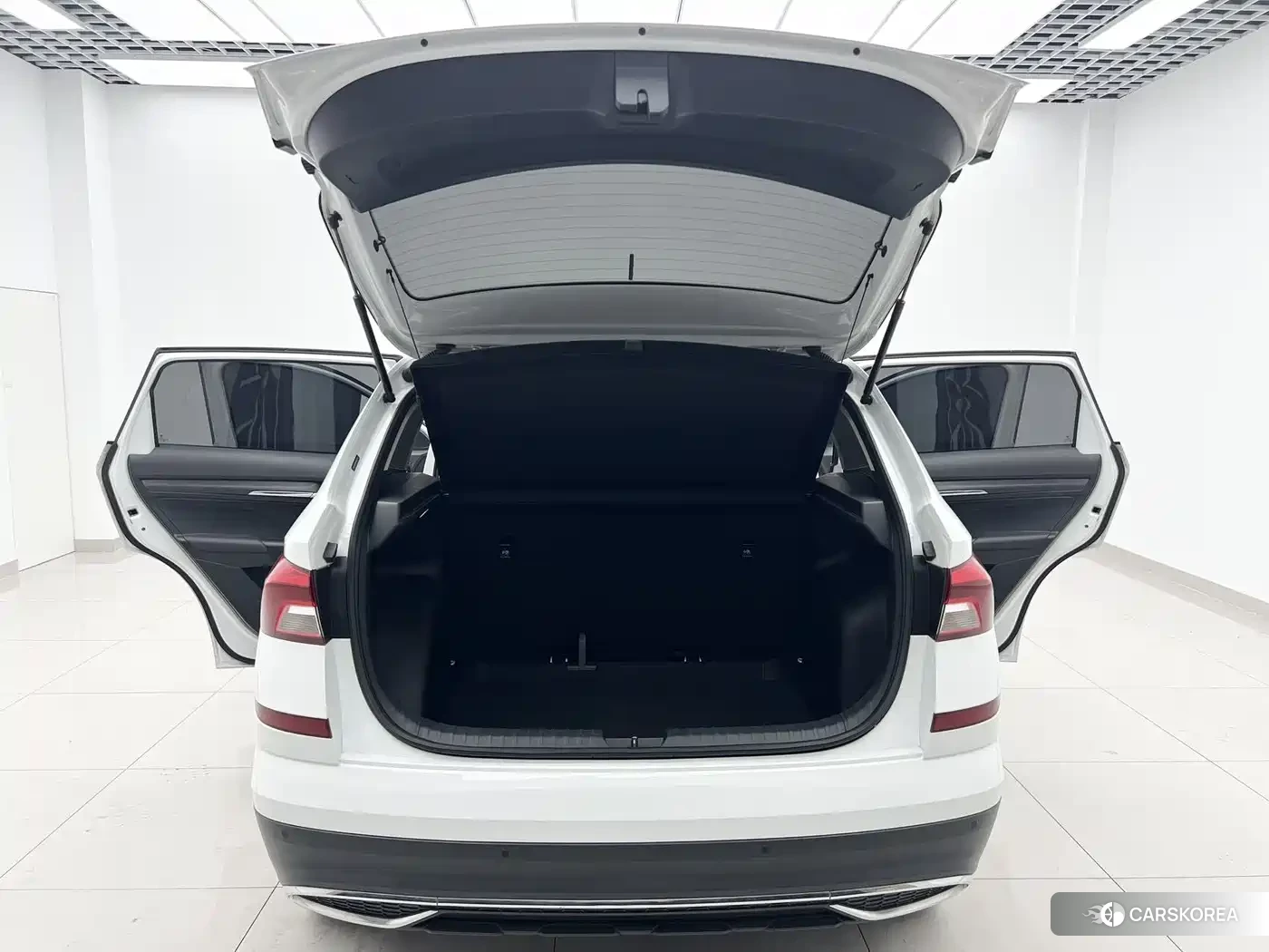 Skoda Kamiq 2024 Белый из Китая, фото 4