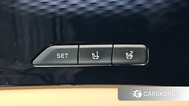 Kia Carnival 4th generation 2021 Красный из Кореи, фото 3