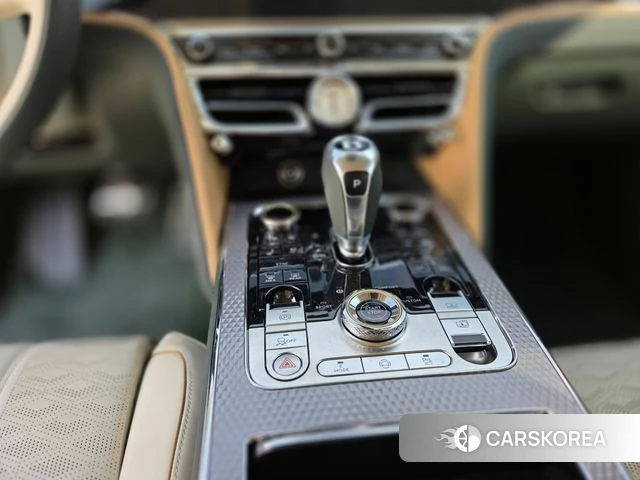 Bentley Flying Spur 4th Generation 2025 Темно-зеленый из Кореи, фото 3