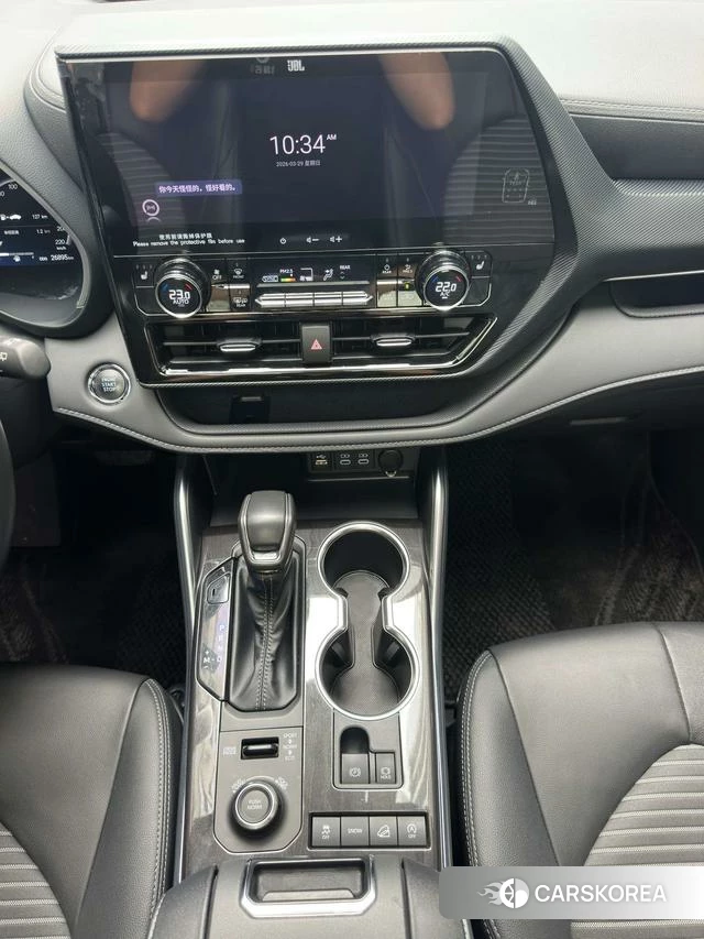 Toyota Crown 2023 Черный из Китая, фото 3