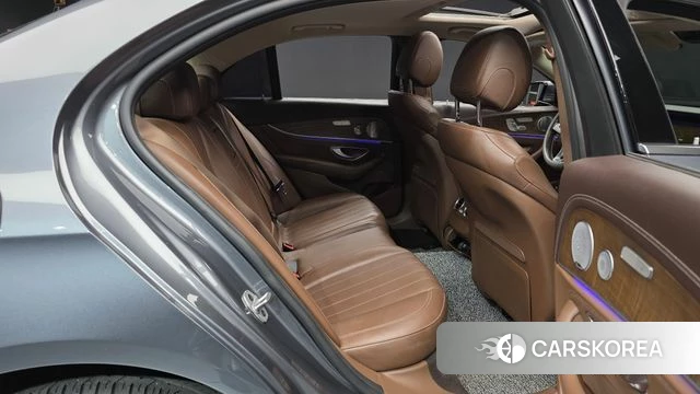 Mercedes-Benz E-Class W213 2018 Серый из Кореи, фото 3