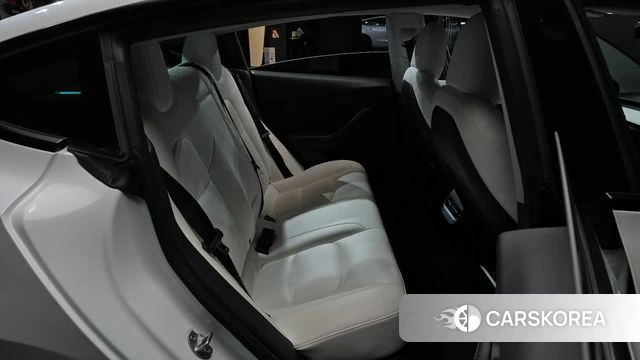 Tesla Model 3 2022 Белый из Кореи, фото 3