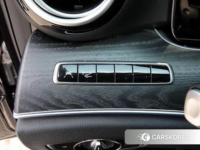 Mercedes-Benz E-Class W213 2018 Черный из Кореи, фото 3