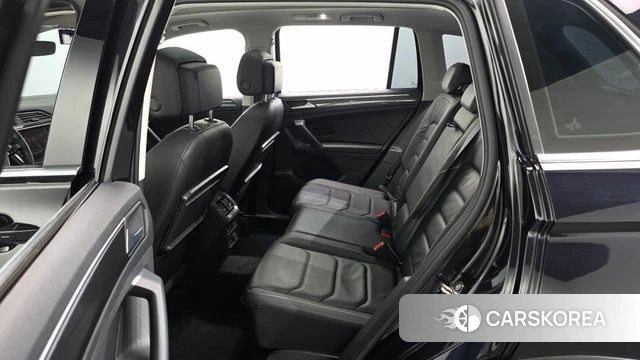 Volkswagen Tiguan second Generation 2020 Черный из Кореи, фото 3