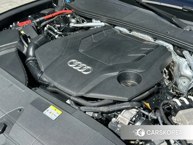 Audi A6 2021 Черный из Китая, фото 3