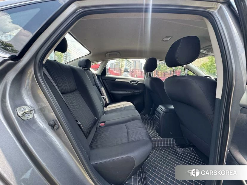 Nissan Sylphy 2021 Темно-серый из Китая, фото 3