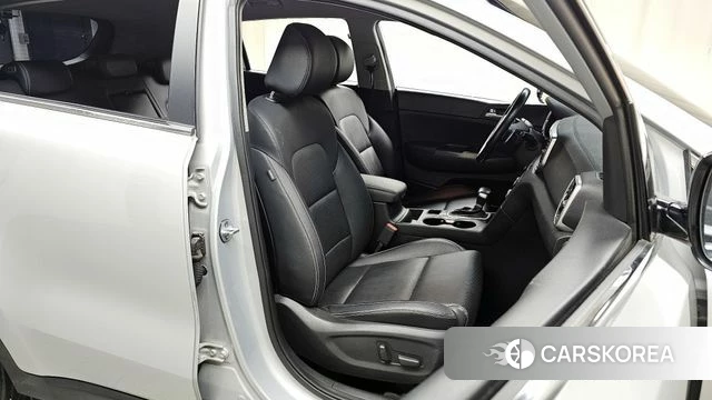 Kia Sportage The Bold 2019 Серебристо-серый из Кореи, фото 3