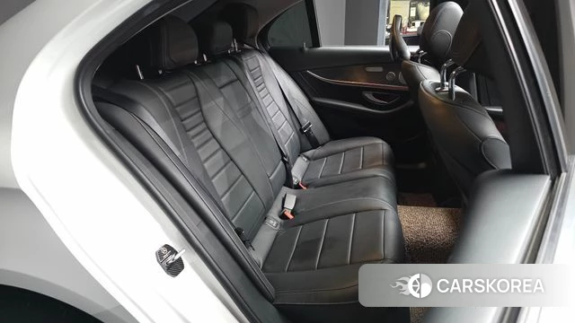 Mercedes-Benz E-Class W213 2020 Белый из Кореи, фото 3