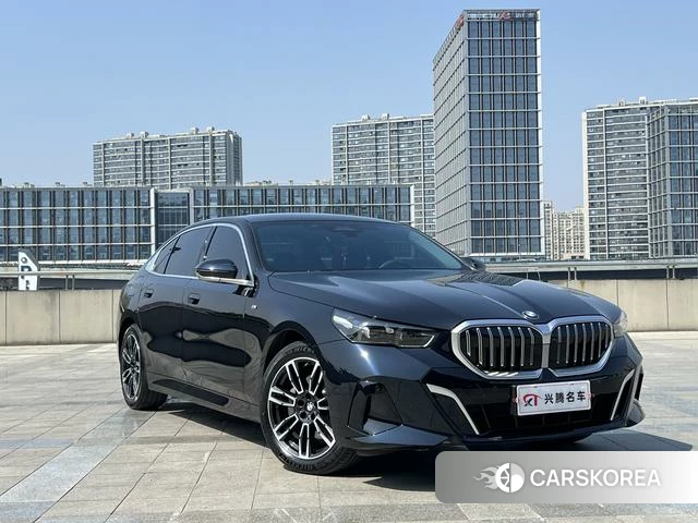 BMW 5 series 2025 Черный из Китая, фото 3