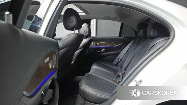 Mercedes-Benz E-Class W213 2019 Белый из Кореи, фото 3