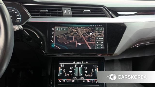 Audi e-Tron 2020 Белый из Кореи, фото 3