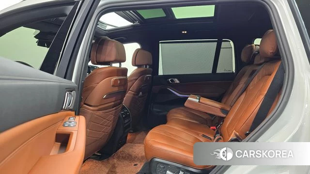 BMW X7 (G07) 2025 Белый из Кореи, фото 3