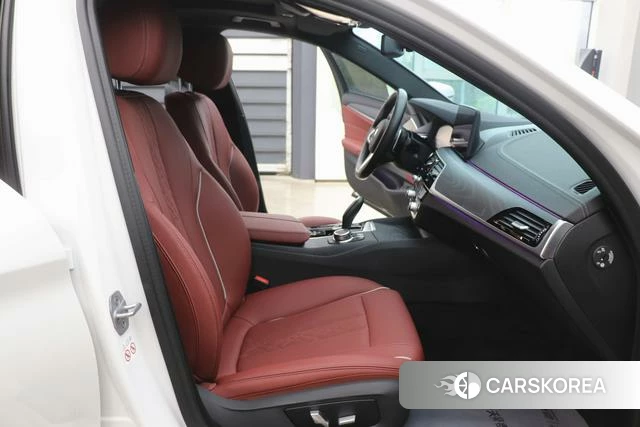 BMW 5 series 2022 Белый из Китая, фото 3