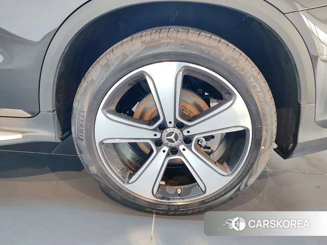 Mercedes-Benz GLC 2023 Темно-серый из Китая, фото 3