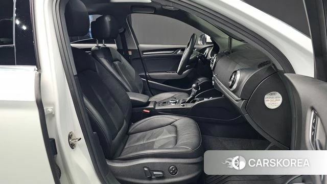Audi New A3 2018 Белый из Кореи, фото 3