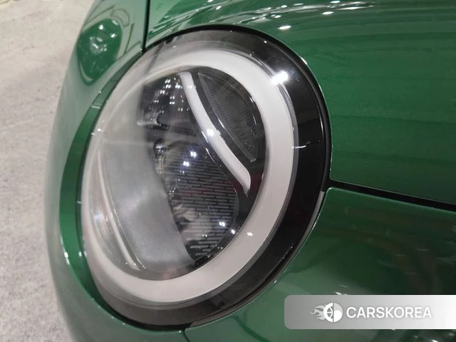 Mini Cooper Electric 4th Generation 2024 Зеленый из Кореи, фото 3