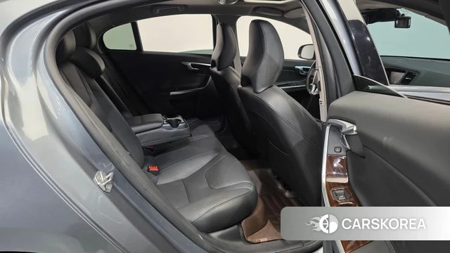 Volvo S60 2018 Серебристо-серый из Кореи, фото 3