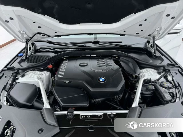 BMW 5 series 2023 Белый из Китая, фото 3